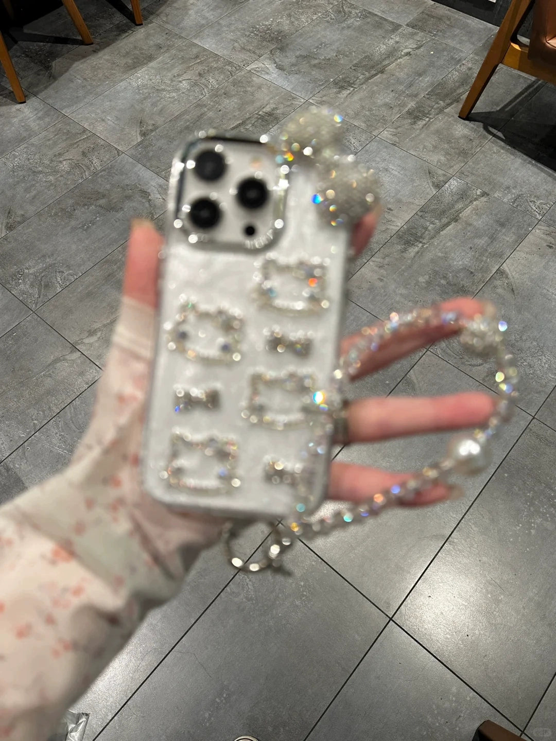 Girl's Heart Flash Diamond Cat Three-dimensional Bow Silver Aesthetic Mobile Phone Case Suitable for iPhone16 iPhone15 iPhone14 iPhone13