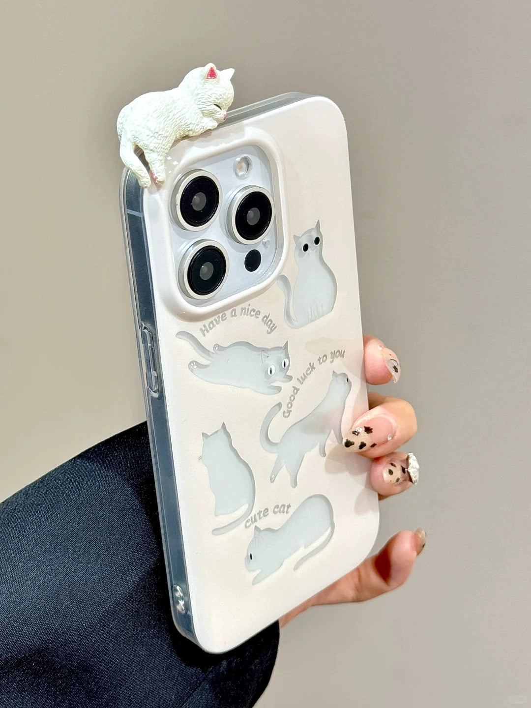 Cute Hollow Kitten Illustration Three-dimensional Cat Cute Mobile Phone Case Suitable for iPhone16 iPhone15 iPhone14 iPhone13