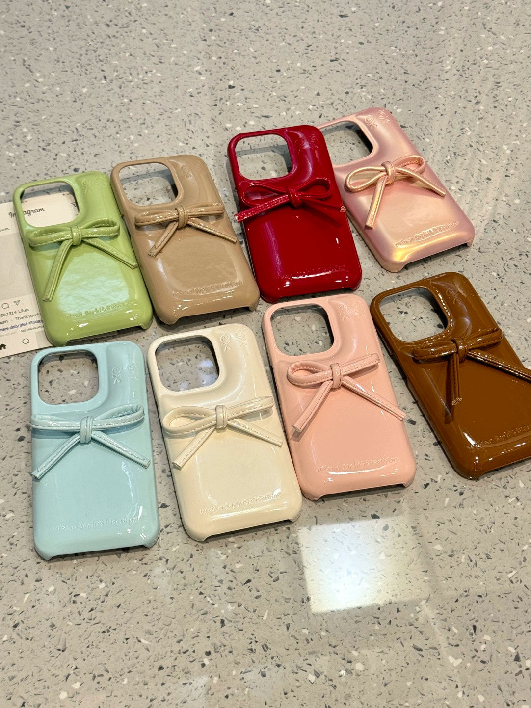 Soap Case Red Background Three-dimensional Bow Solid Color Mobile Phone Case Suitable for iPhone16 iPhone15 iPhone14 iPhone13