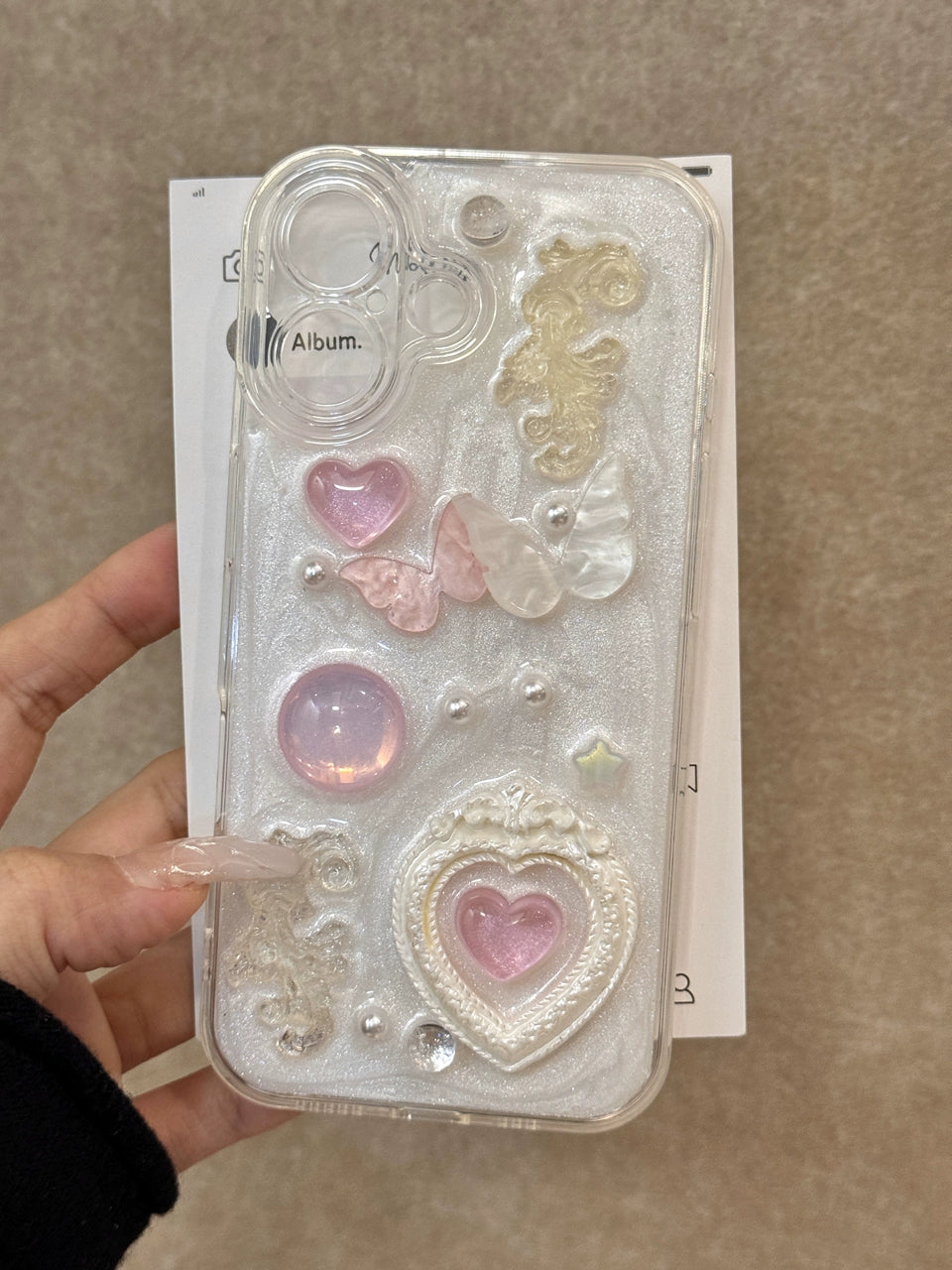 Epoxy Love Butterfly White Aesthetic Mobile Phone Case, Clean and Sweet Girl Mobile Phone Case Suitable for iPhone16 iPhone15 iPhone14 iPhone13