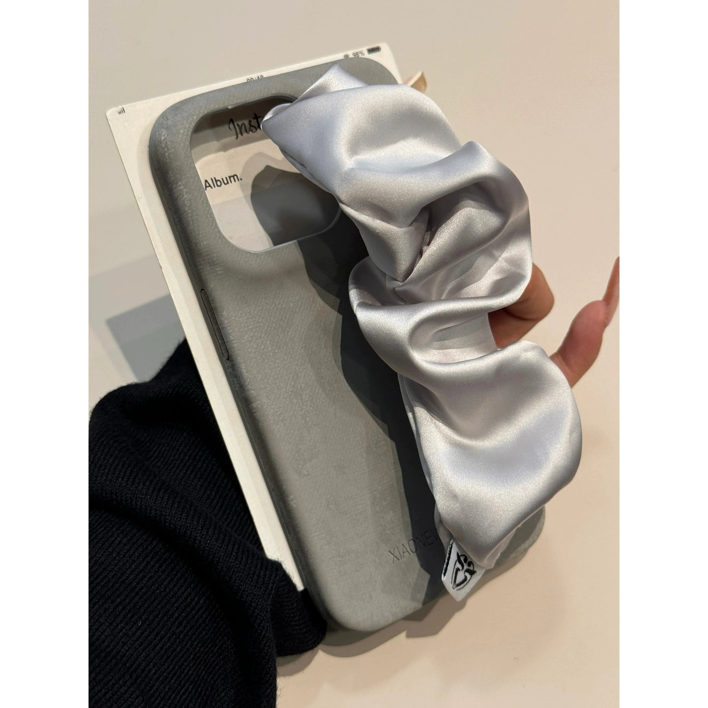 Satin Wristband Solid Color Mobile Phone Case Suitable for iPhone16 iPhone15 iPhone14 iPhone13