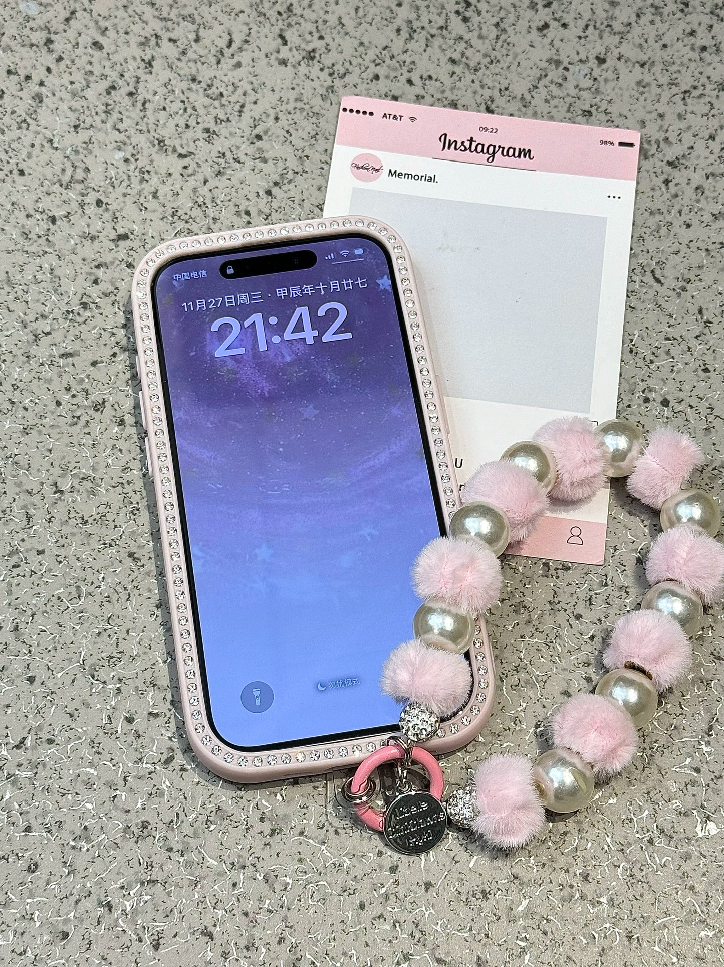 Flash Diamond Premium Pink Border Transparent Mobile Phone Case Protective Case with Mobile Phone Chain Pendant Suitable for iPhone16 iPhone15 iPhone14 iPhone13