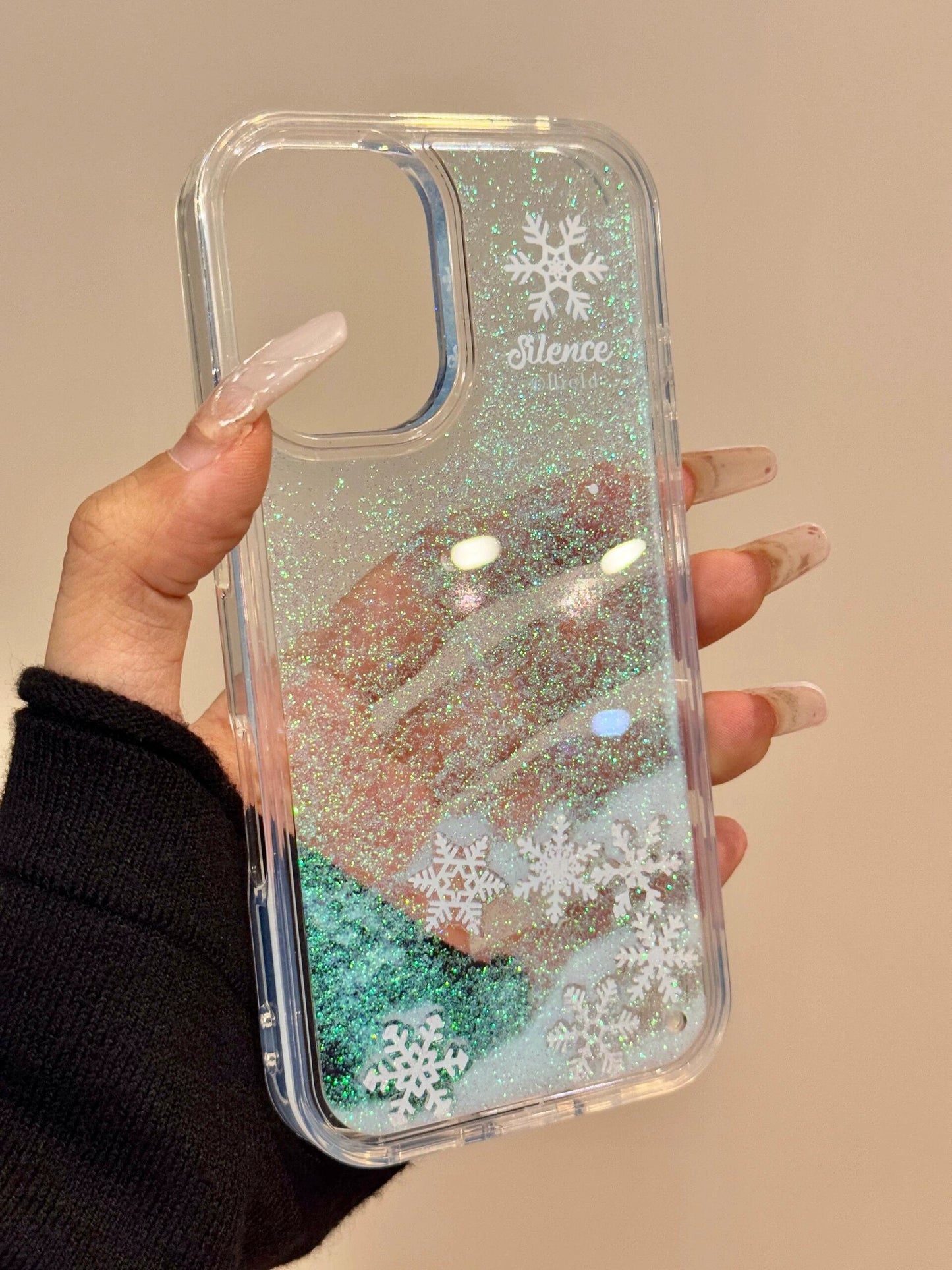 Green Glitter Snowflake Quicksand Winter Atmosphere Aesthetics Transparent Mobile Phone Case Suitable for iPhone16 iPhone15 iPhone14 iPhone13