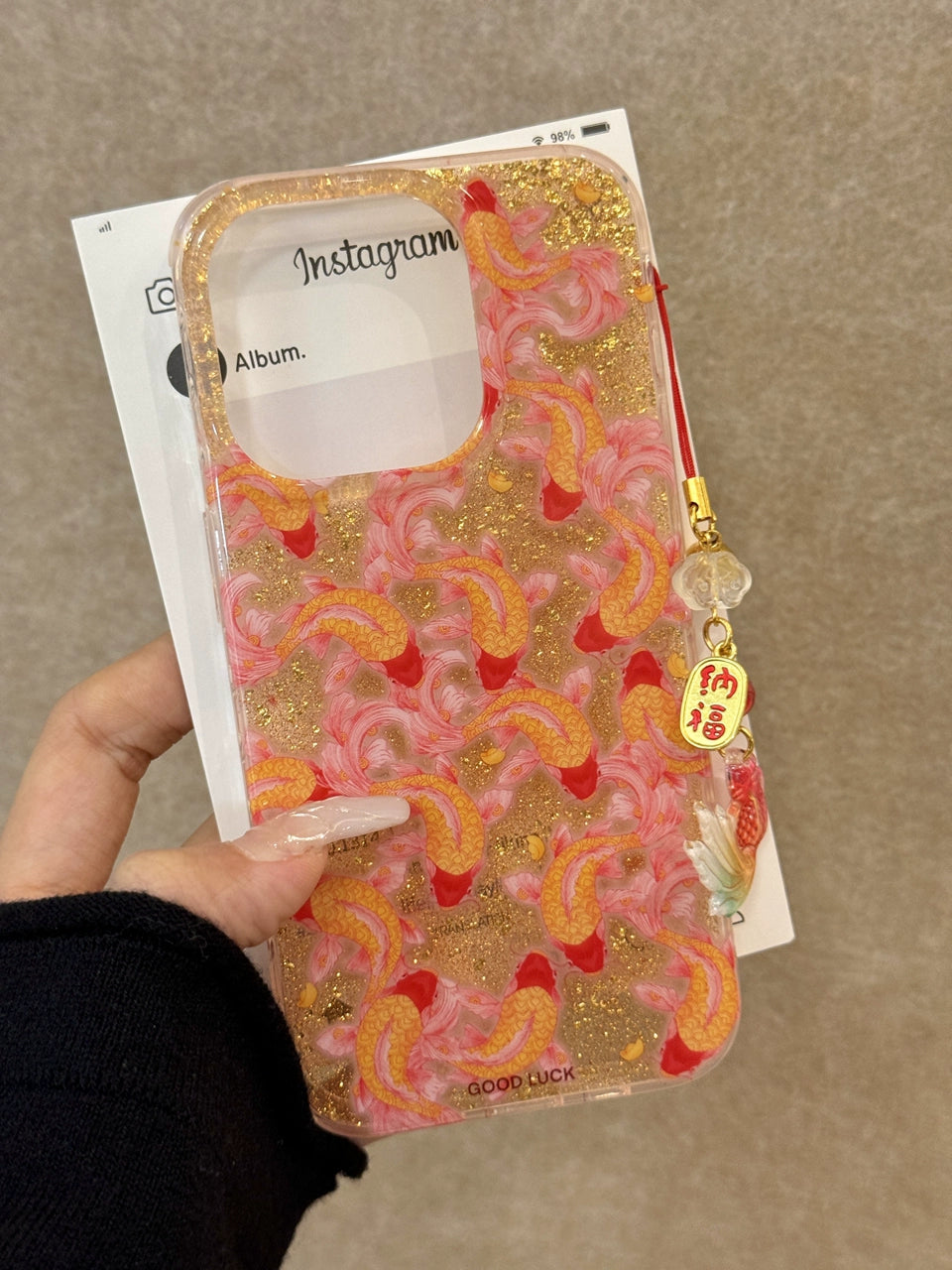 Translucent Koi Goldfish Glitter Lucky Gold Aesthetic Mobile Phone Case with Mobile Phone Chain Pendant Suitable for iPhone16 iPhone15 iPhone14 iPhone13