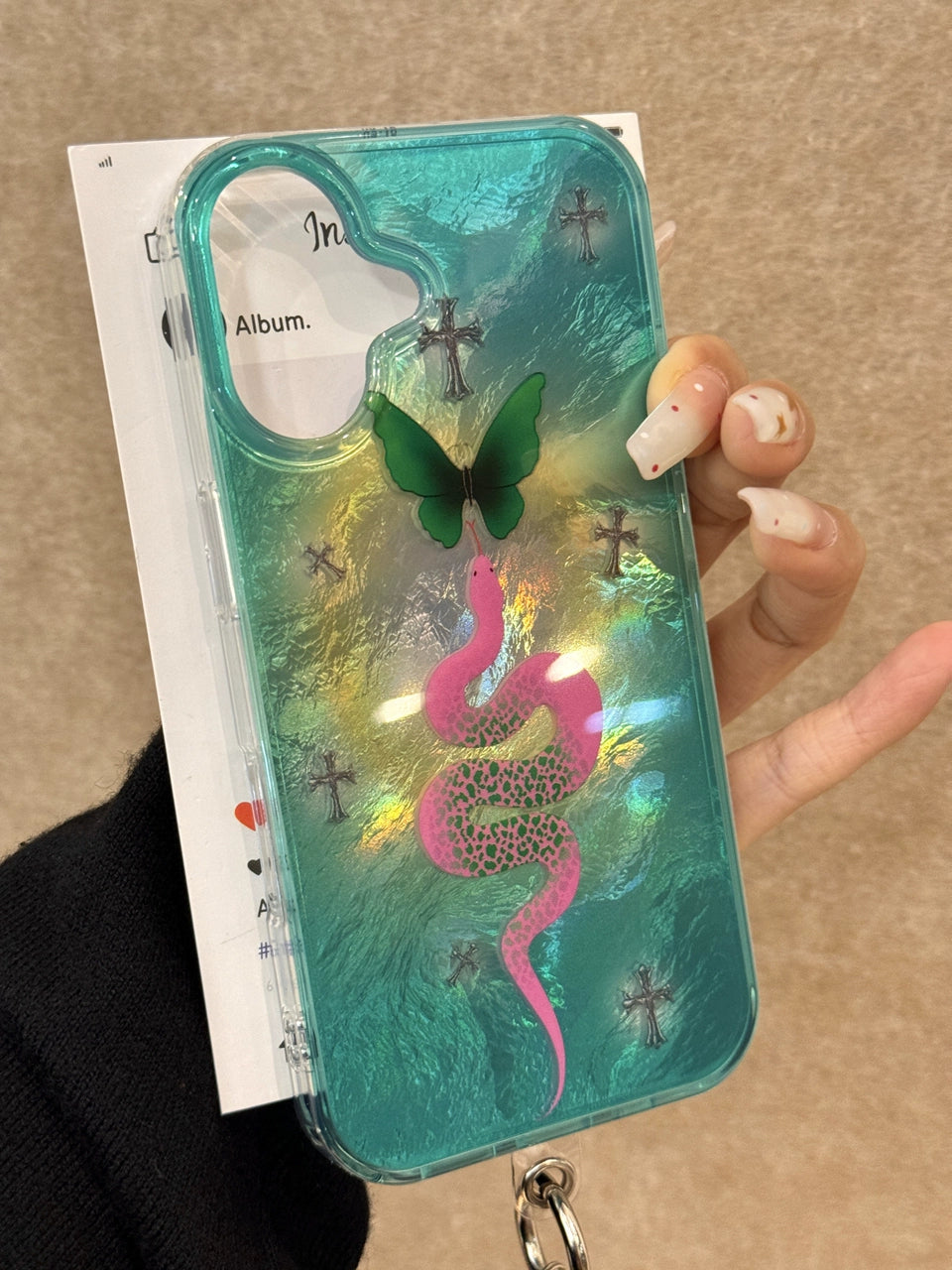 Pink Snake Green Butterfly Cross Aesthetic Mobile Phone Case, Tinfoil Pattern Mobile Phone Case, with Mobile Phone Chain, Suitable for iPhone16promax iPhone15 iPhone14 iPhone13