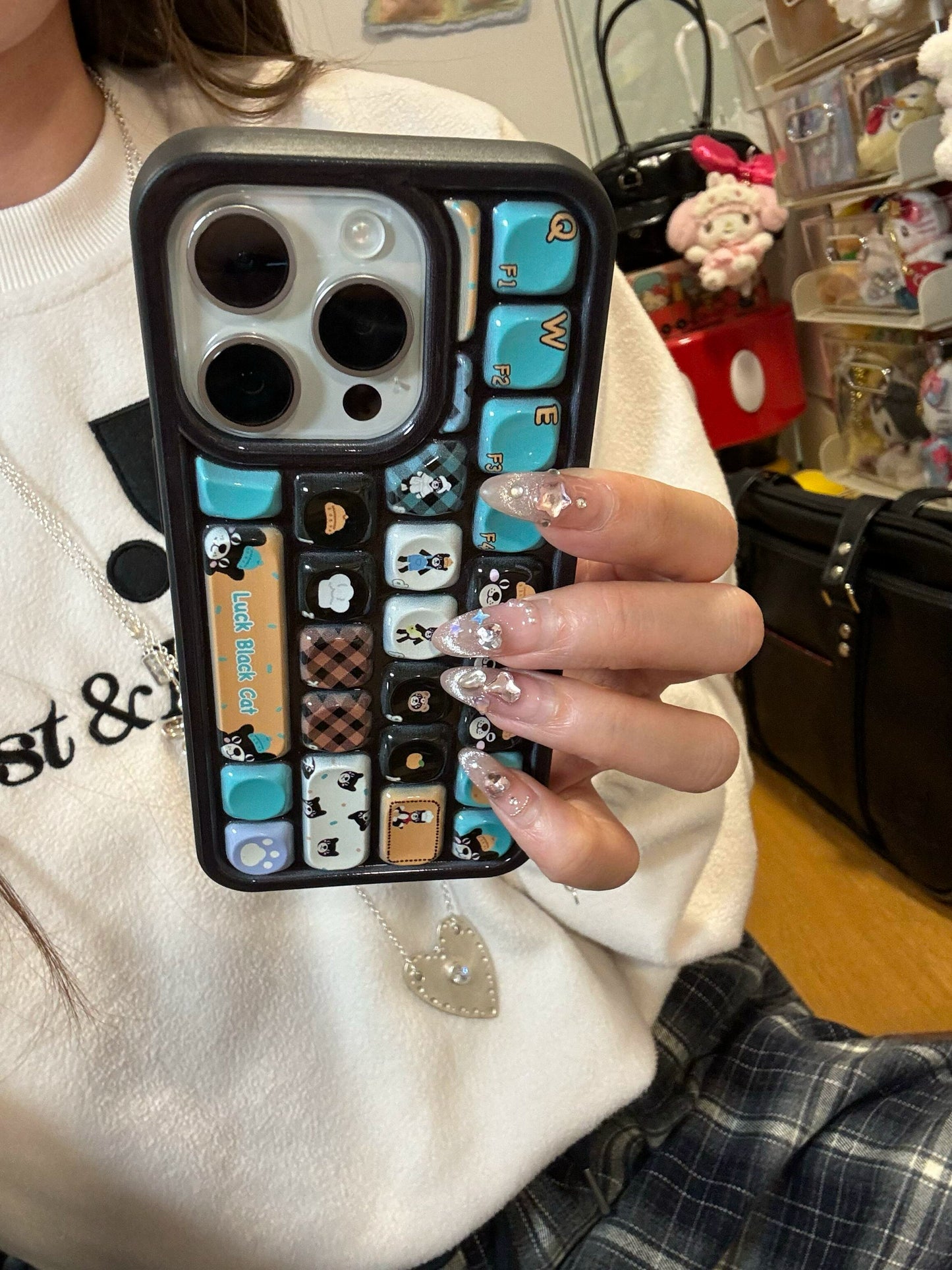 Cute Keyboard Butter Bear Gilly Cat Phone Case Suitable for iPhone16 iPhone15 iPhone14 iPhone13