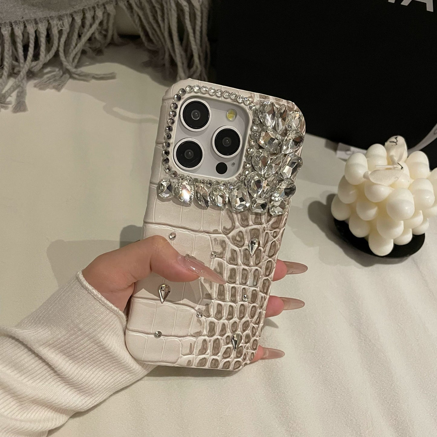 Alligator Leather Pattern Diamond Aesthetic Mobile Phone Case Suitable for iPhone16 iPhone15 iPhone14 iPhone13