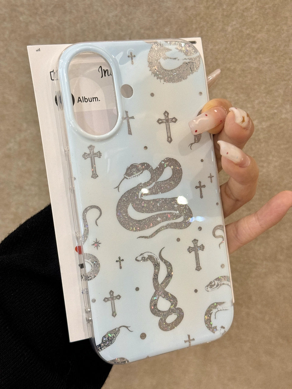 White Hollow Shiny Snake Art Aesthetic Mobile Phone Case with Mobile Phone Chain Pendant Coquette Phone Case Suitable for iPhone16 iPhone15 iPhone14 iPhone13