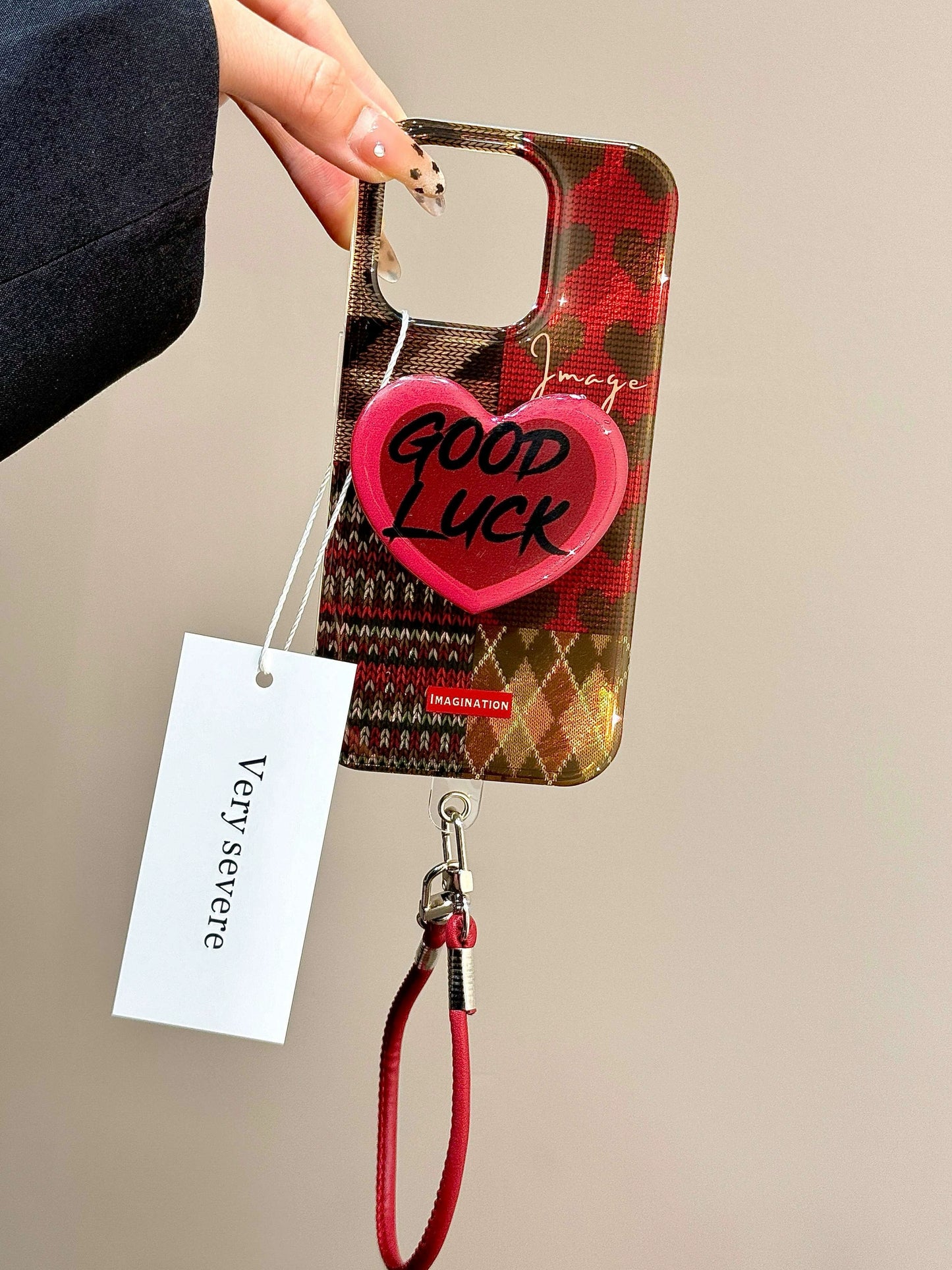 Sweater Pattern Love Bracket Aesthetic Mobile Phone Case with Hand Strap Mobile Phone Rope Pendant Suitable for iPhone16 iPhone15 iPhone14 iPhone13