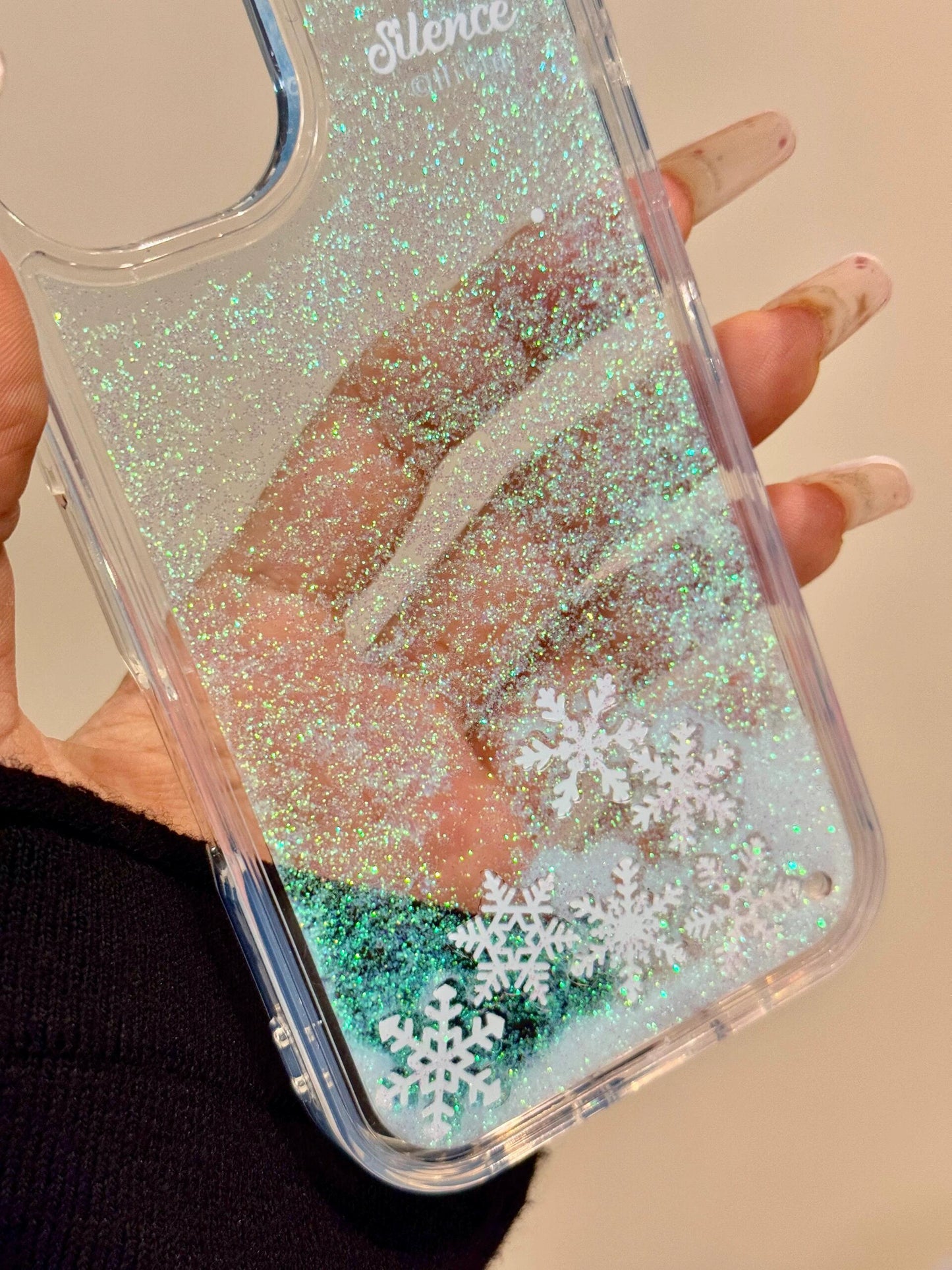 Green Glitter Snowflake Quicksand Winter Atmosphere Aesthetics Transparent Mobile Phone Case Suitable for iPhone16 iPhone15 iPhone14 iPhone13