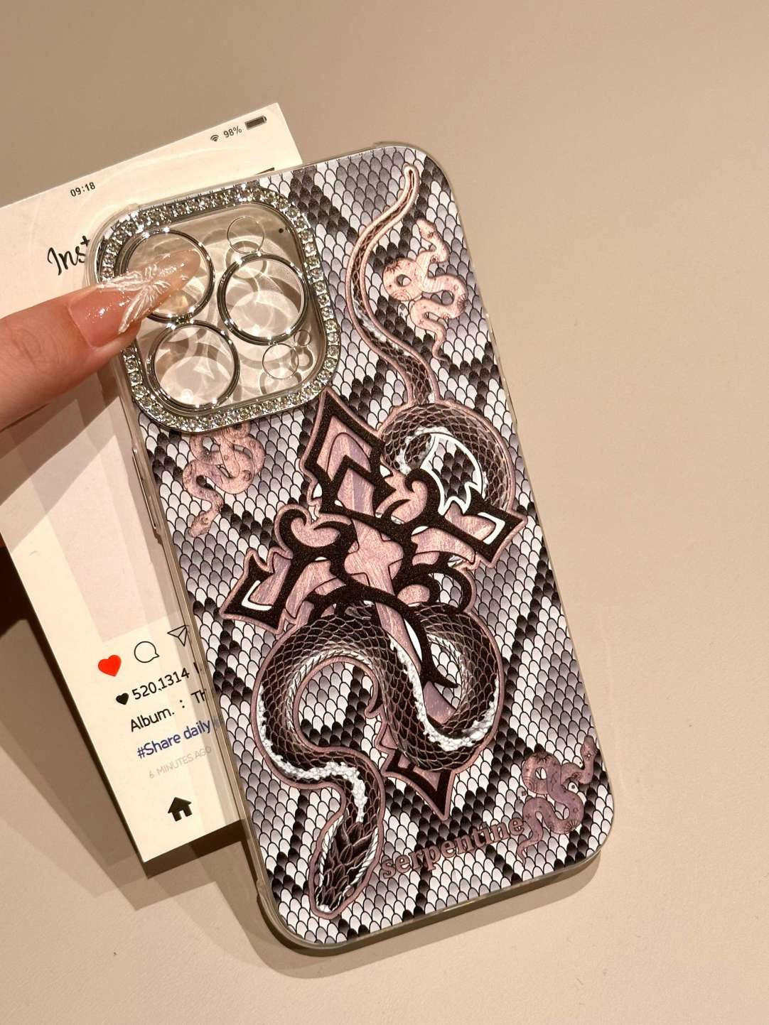 Rhombus Cross, Black and White Snake with Diamond Frame, Black and Pink Aesthetic Mobile Phone Case with Mobile Phone Chain Pendant Coquette Suitable for iPhone16 iPhone15 iPhone14 iPhone13