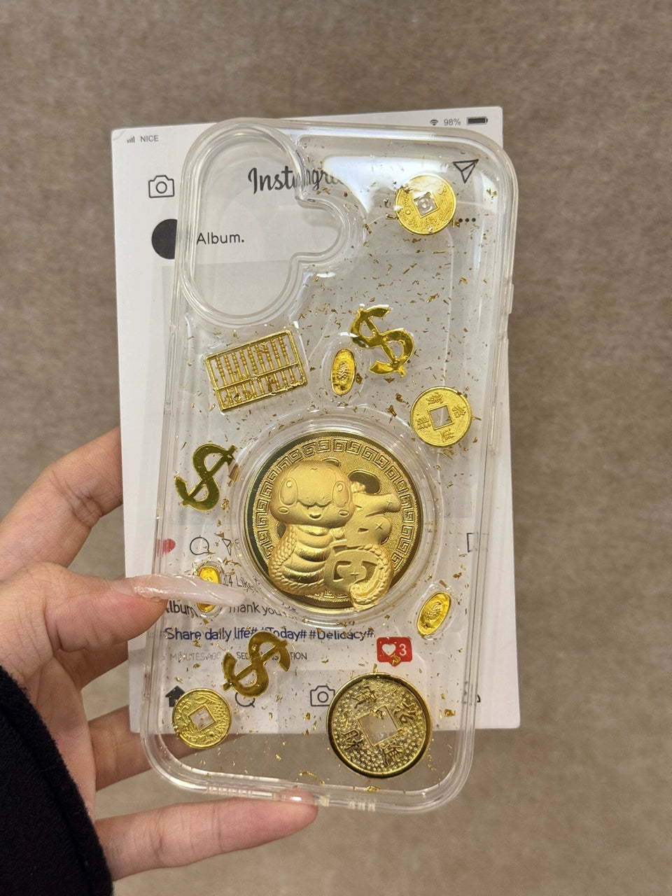 Year of The Snake Fu Character Gold Coin Gold Glitter Lucky Fortune Mobile Phone Case Suitable for iPhone16 iPhone15 iPhone14 iPhone13