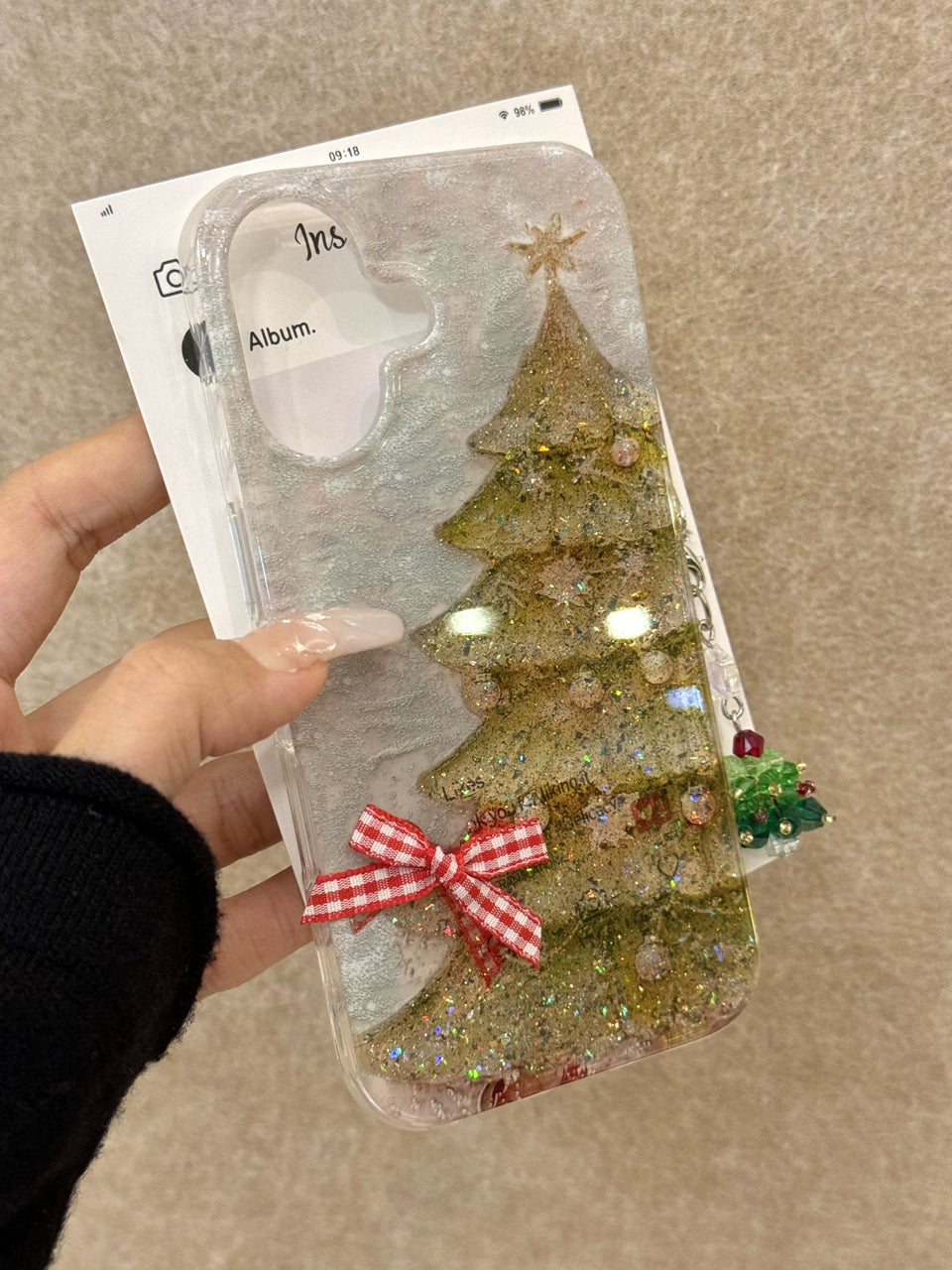 Girl Translucent Bow Christmas Tree Glitter Aesthetic Mobile Phone Case with Mobile Phone Chain Pendant Suitable for iPhone16 iPhone15 iPhone14 iPhone13