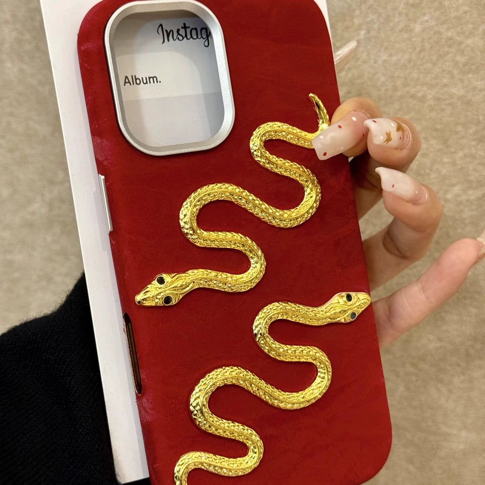 Retro Golden Snake Red Velvet Background Phone Case Suitable for iPhone16 iPhone15 iPhone14 iPhone13