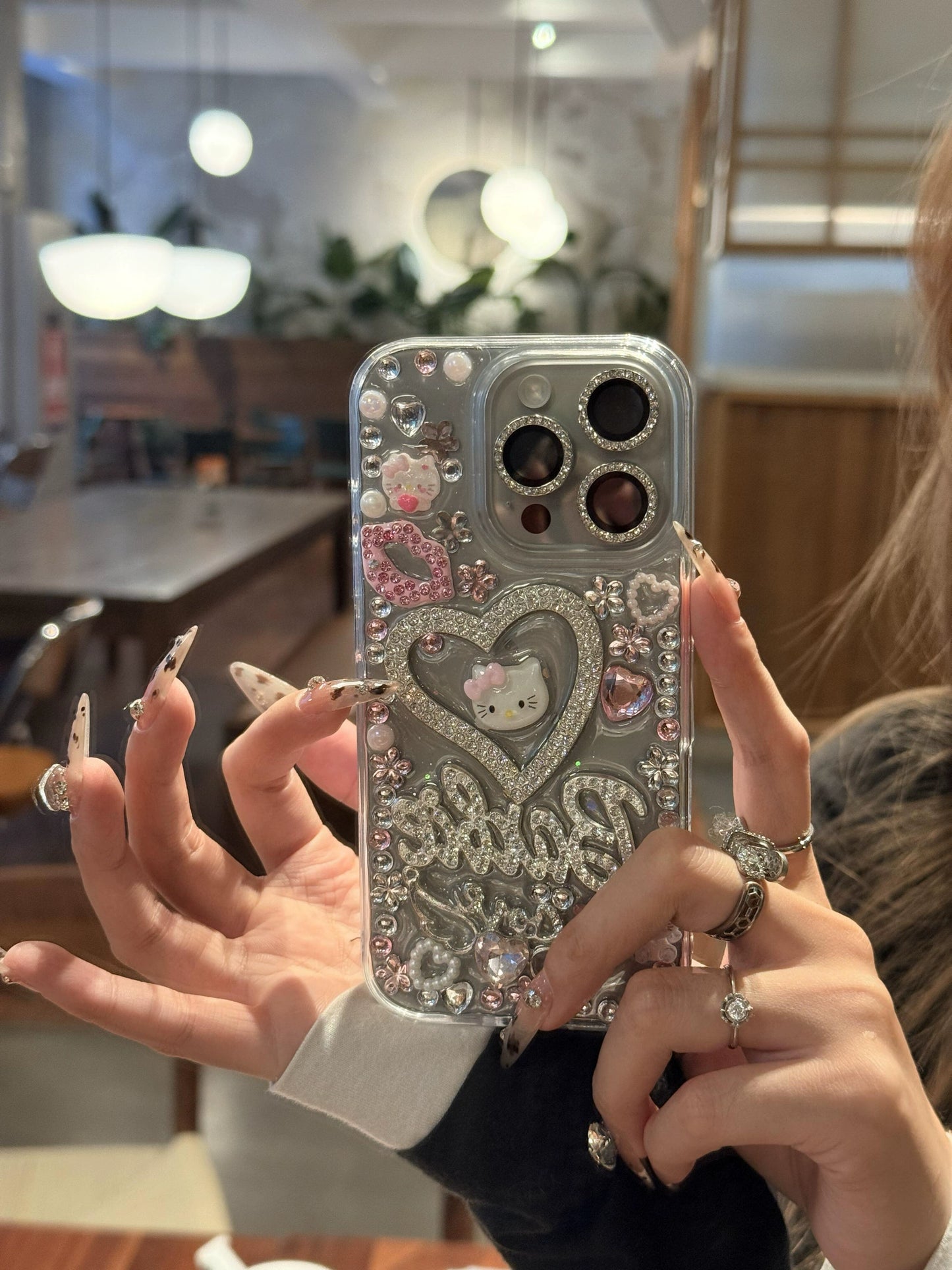 Premium Sense Silver Pink Three-dimensional Colored Diamond Love Cat Cat Epoxy Aesthetic Mobile Phone Case Y2K Suitable for iPhone16 iPhone15 iPhone14 iPhone13