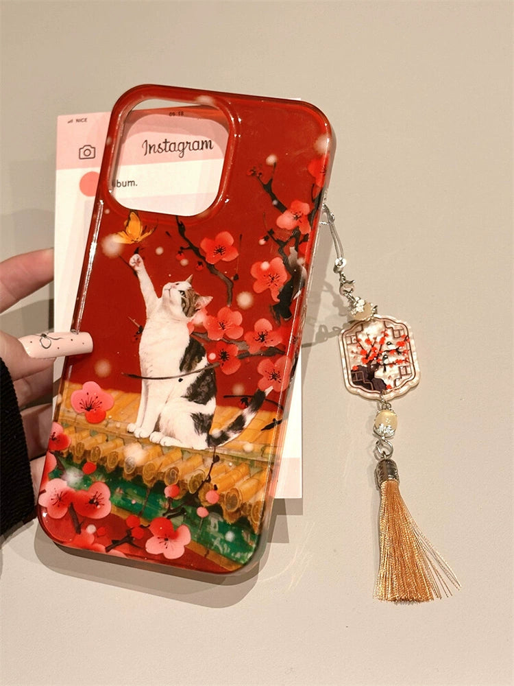 Red Background Plum Blossom Roof Cat Cute Aesthetic Mobile Phone Case Suitable for iPhone16 iPhone15 iPhone14 iPhone13