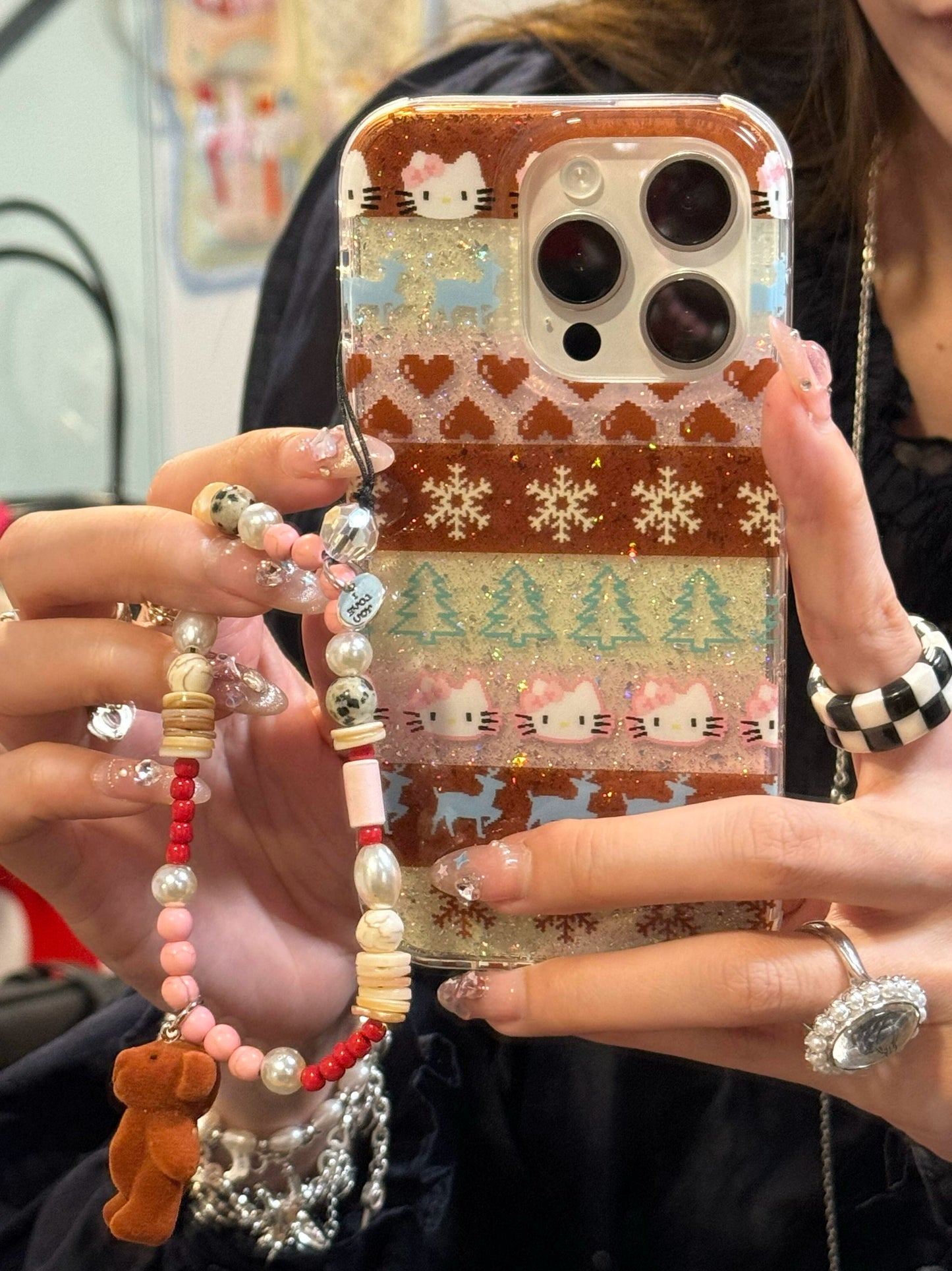 Retro Snowflake Glitter Cute Kitten Striped Korean Aesthetic Mobile Phone Case with Mobile Phone Chain Pendant Suitable for iPhone16 iPhone15 iPhone14 iPhone13