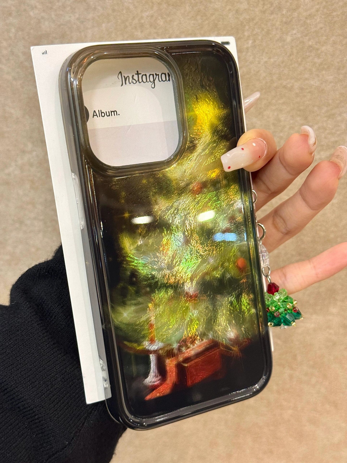 Lights Luminous Christmas Tree Art Aesthetics Mobile Phone Case with Mobile Phone Chain Pendant Suitable for iPhone16 iPhone15 iPhone14 iPhone13