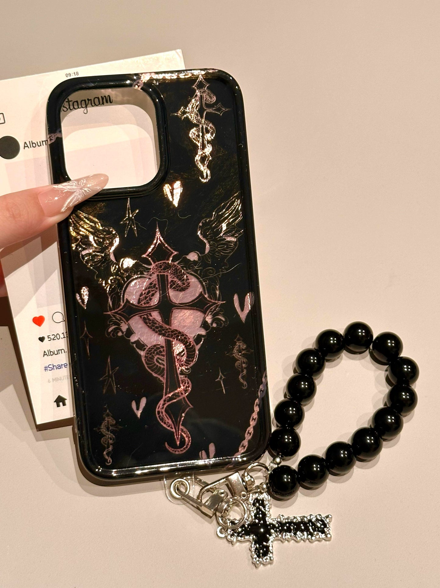 Hollow Love Wings Black Snake Black Pink Aesthetic Cool Girl Mobile Phone Case Coquette Phone Case with Mobile Phone Chain Pendant Suitable for iPhone16 iPhone15 iPhone14 iPhone13