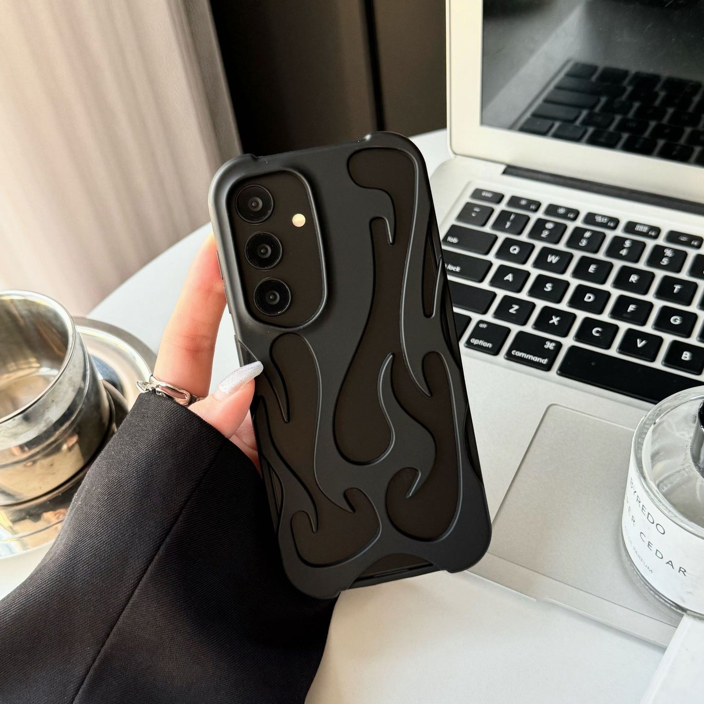 Hollow Flame Pattern Matte Heat Dissipation Mobile Phone Case Protective Case SAM A15/A54/A55/A14/A06 S24