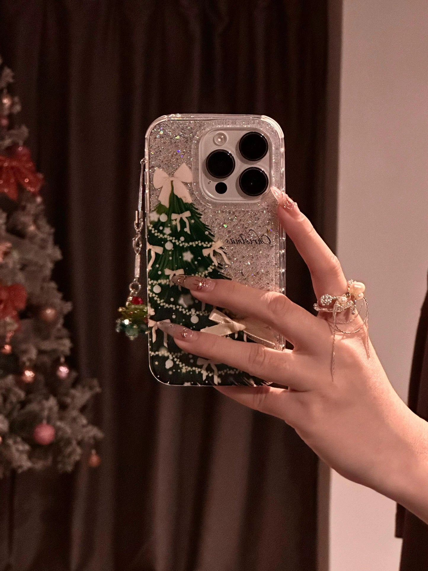 Glitter Bow Christmas Tree Aesthetic Phone Case Suitable for iPhone16 iPhone15 iPhone14 iPhone13