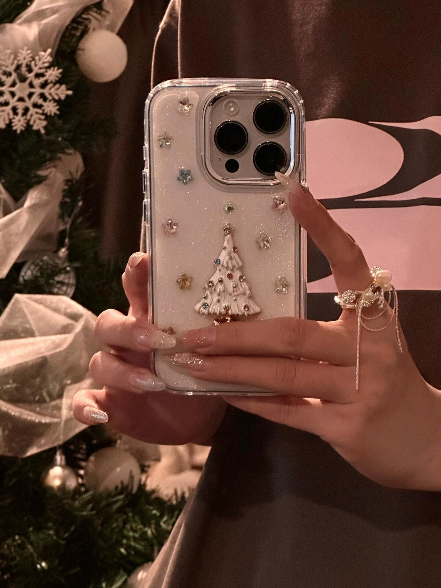 Epoxy White Glitter Christmas Tree Sweet Girl Aesthetic Phone Case Suitable for iPhone16 iPhone15 iPhone14 iPhone13