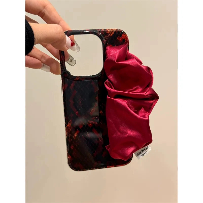 Retro Red Python Pattern Silk Scarf Wristband Aesthetic Phone Case Suitable for iPhone16 iPhone15 iPhone14 iPhone13