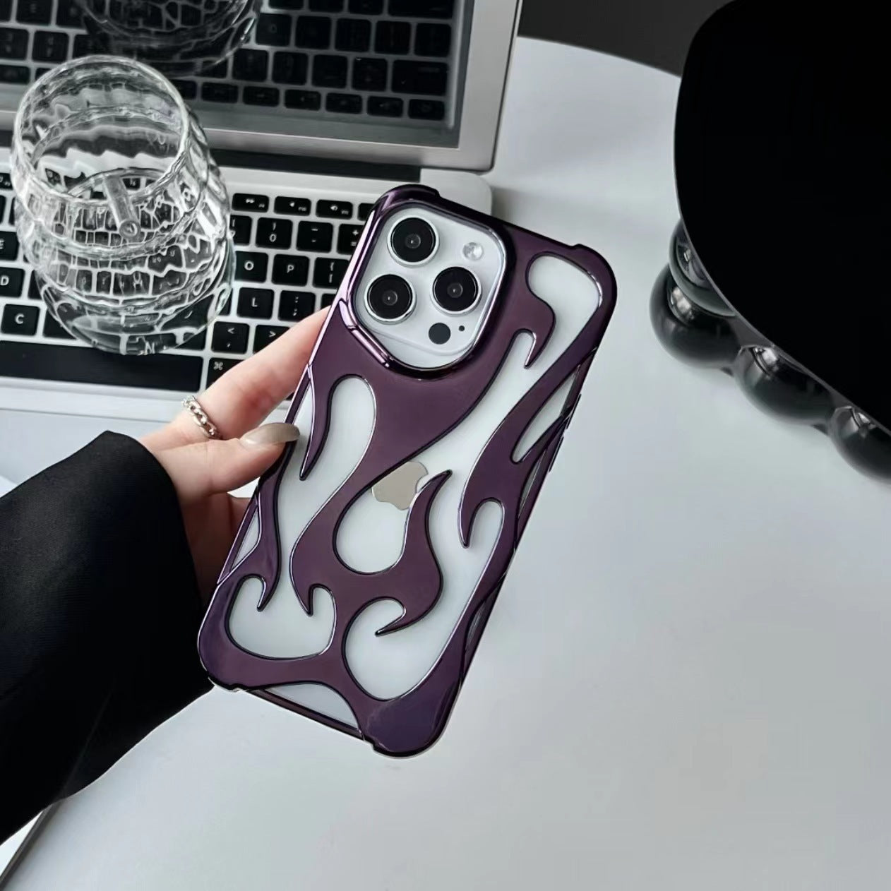 Flame Pattern Hollow Heat Dissipation Electroplating Purple TPU Mobile Phone Case Protective Cover Suitable for iPhone16 iPhone15 iPhone14