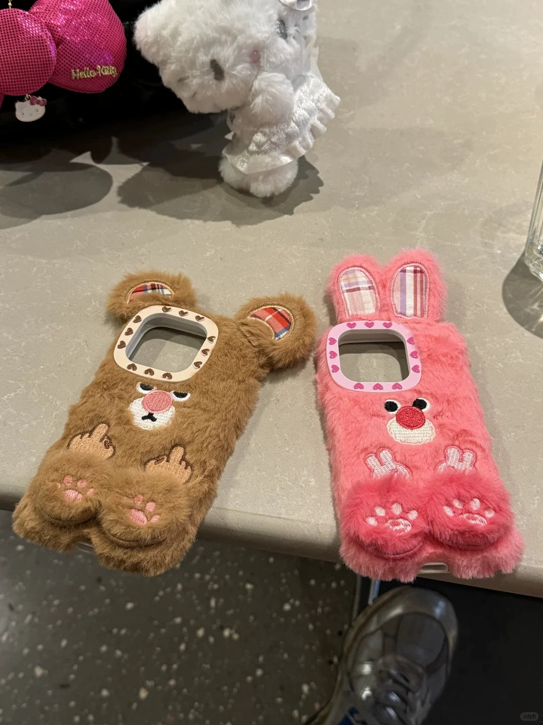 Plush Cute Gesture Rabbit Bear Pink Brown Phone Case Suitable for iPhone16 iPhone15 iPhone14 iPhone13