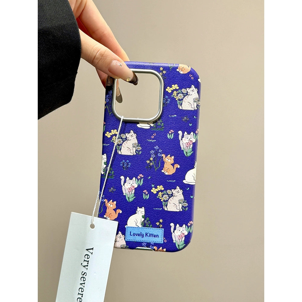 Cute Full Screen Flower Cat Blue Aesthetic Mobile Phone Case with Mobile Phone Chain Pendant Hand Rope Suitable for iPhone16 iPhone15 iPhone14 iPhone13